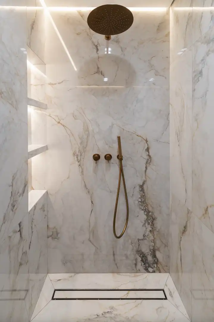 Bathroom of Flat for sale in Madrid  with Air Conditioner, Heating and Furnished