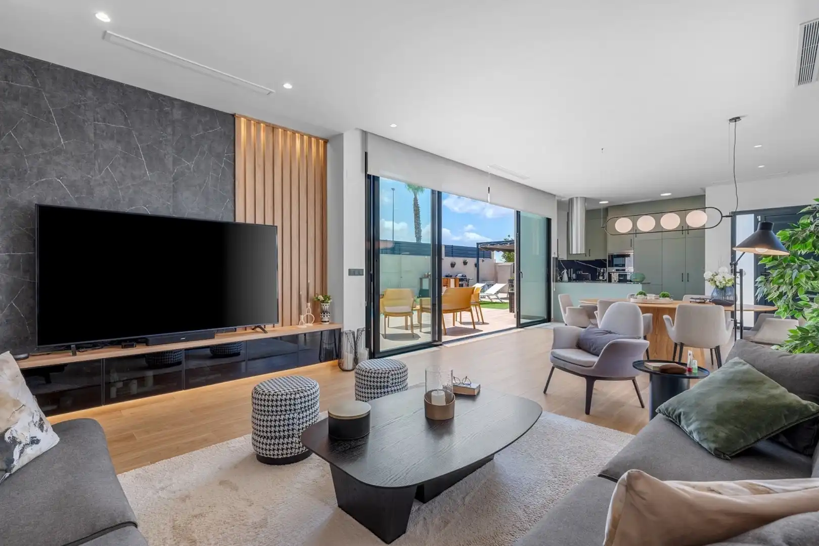 Casa con terraza en venta en Benijófar, imagen 2