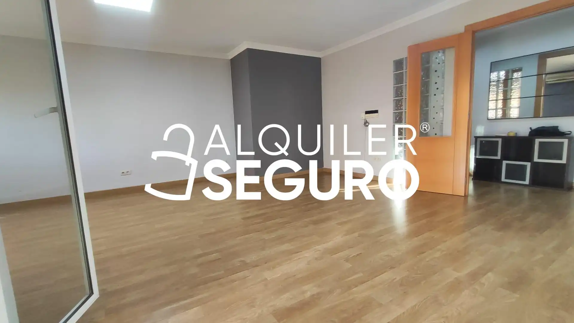 Wohnung zur Miete in Valencia mit Klimaanlage und Terrasse