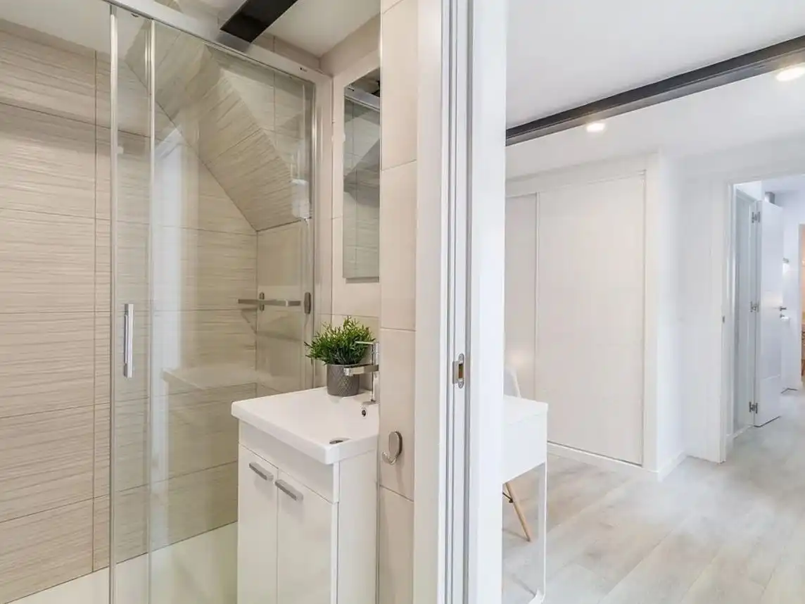Bany de Apartament per a compartir en Zamora Capital  amb Aire condicionat i Moblat