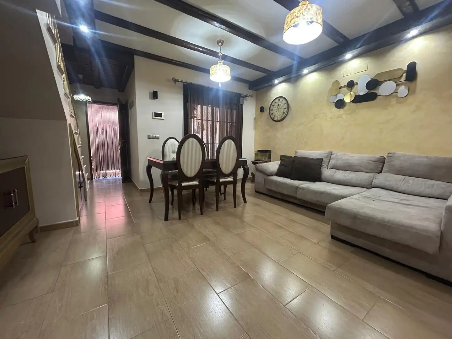 Living room of Houses for sale in Los Palacios y Villafranca  with Storage room
