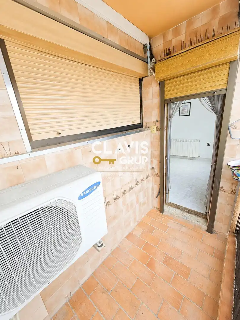 Flat for sale in Barcelona  with Air Conditioner, Heating and Terrace