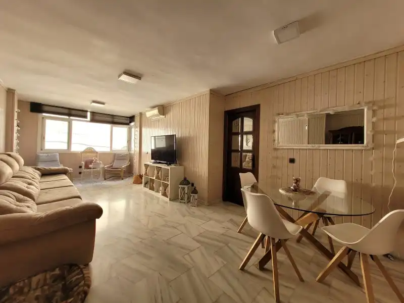 Piso en venta en Calle Jerez Perchet, 24, Cortijo Bazán - Los Casinis - Los Cipreses