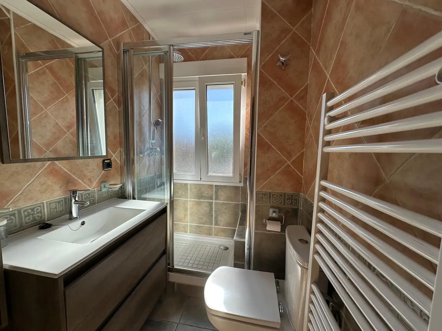 Baño de Piso en venta en Capiscol - Gamonal