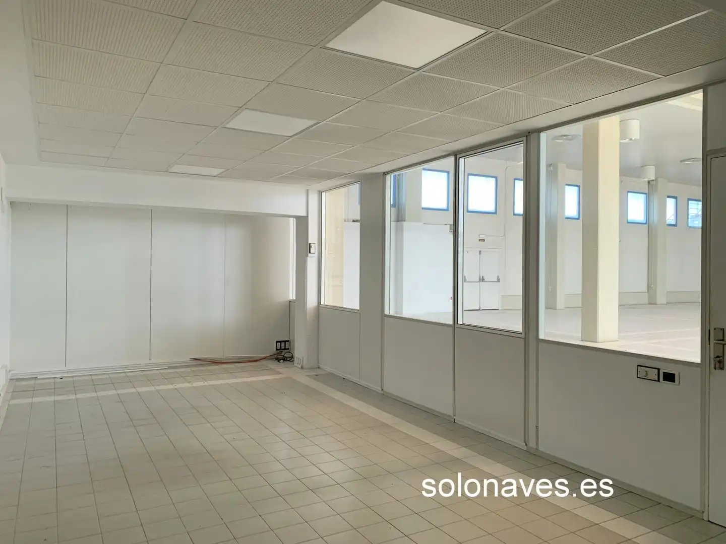 Nau industrial de lloguer en Zaragoza