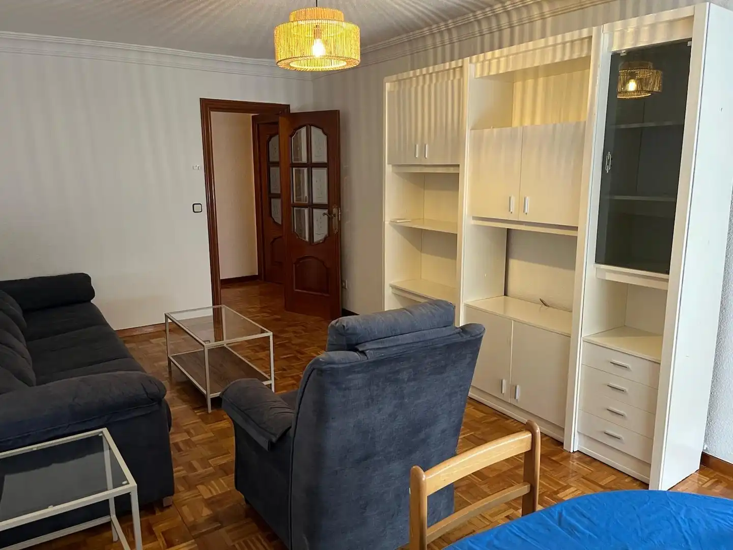 Living room of Flat for rent in Aranjuez  with Air Conditioner, Parquet flooring and Terrace