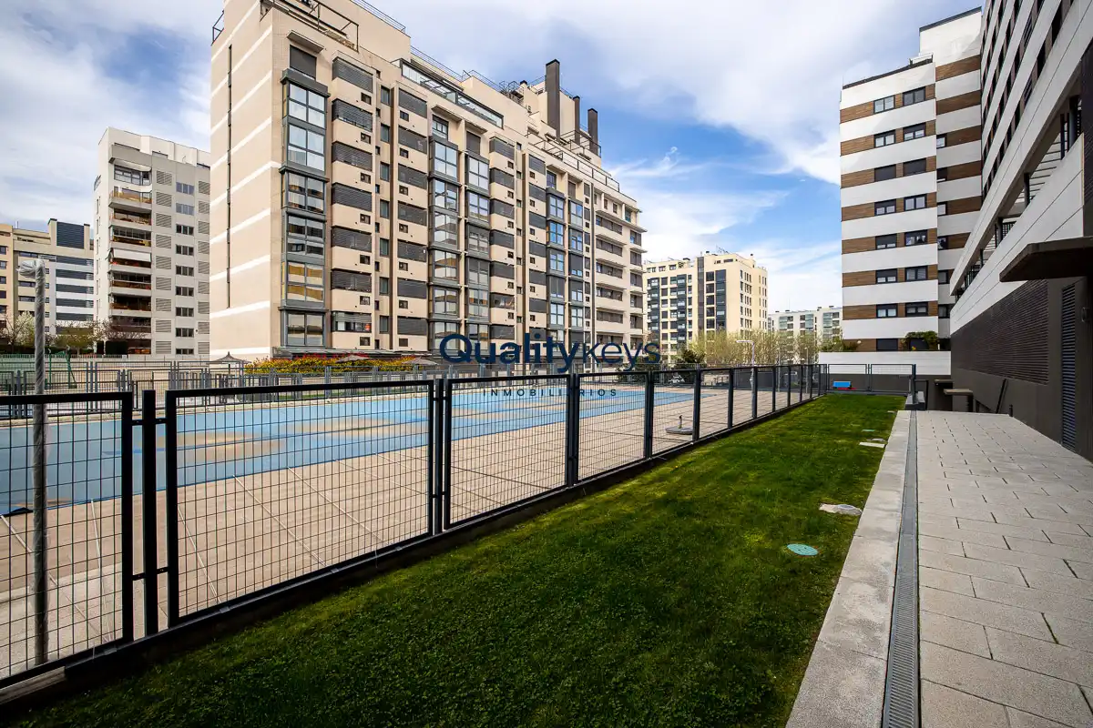 Vista exterior de Piso en venta en Madrid con Aire acondicionado, Calefacción y Terraza