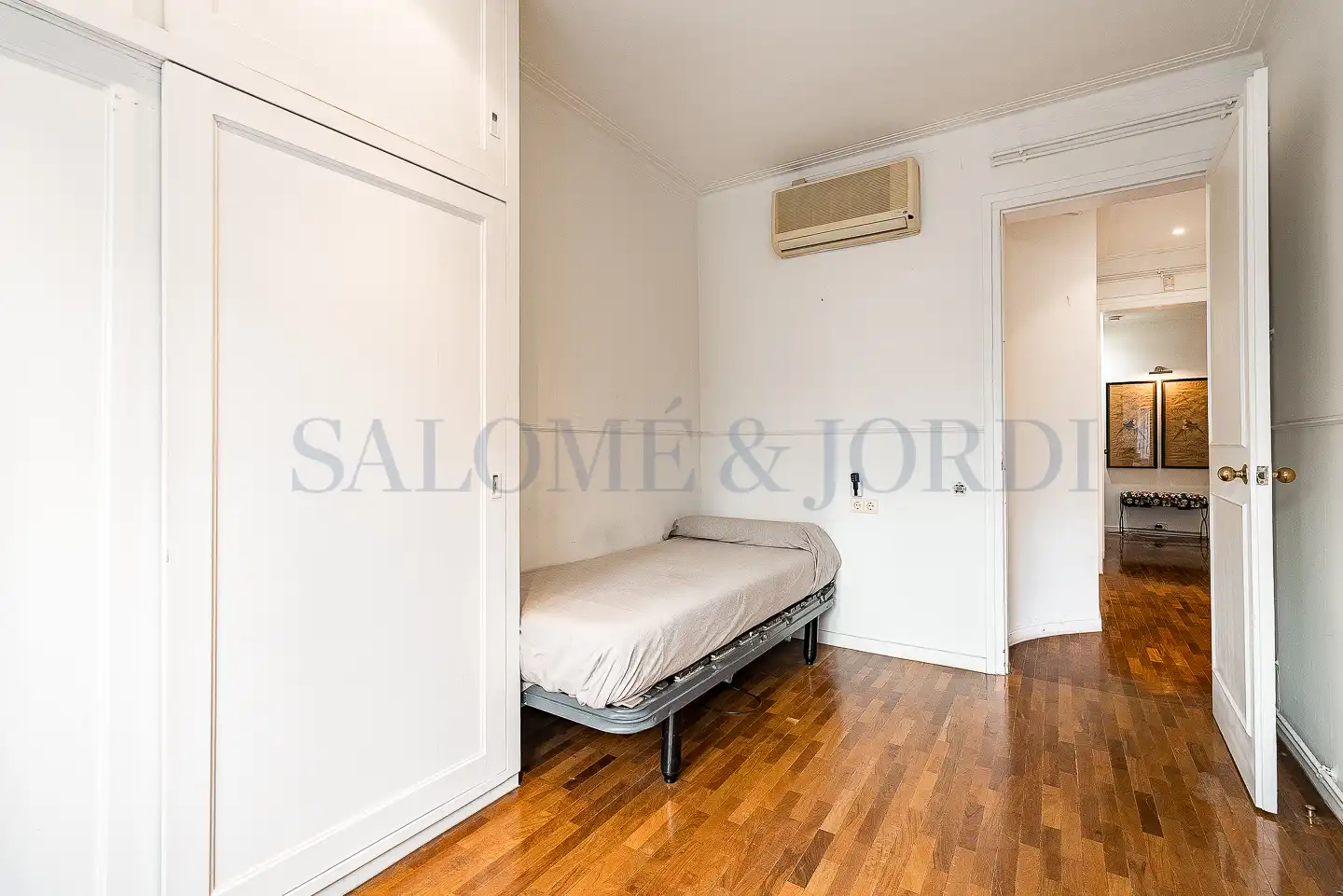 Habitación de Piso en venta en Barcelona con Aire acondicionado, Calefacción y Jardín privado