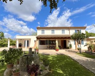 Vista exterior de Finca rústica de lloguer en Manacor amb Aire condicionat i Piscina