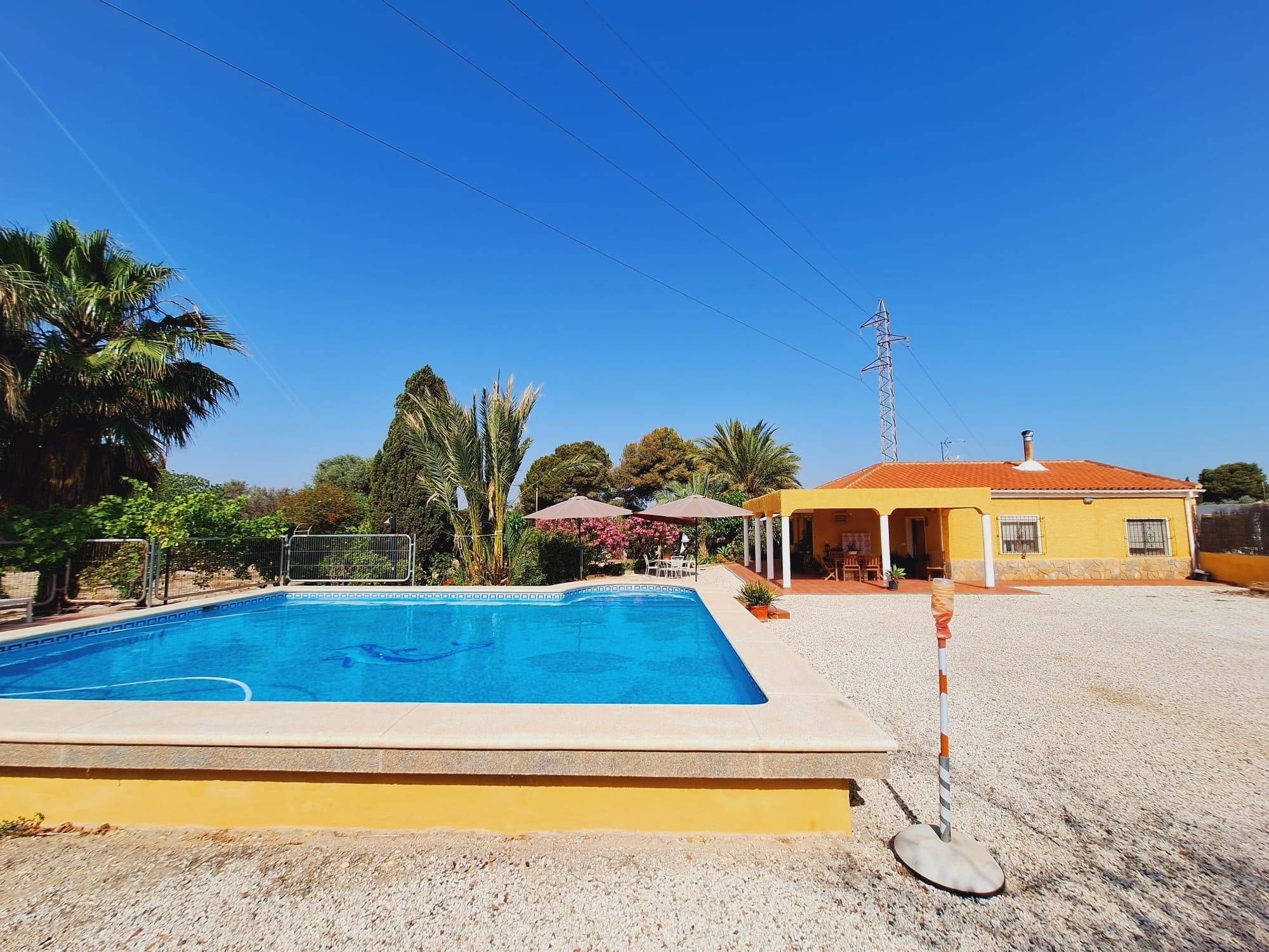Piscina de Casa o xalet en venda en Alicante / Alacant amb Jardí privat, Terrassa i Traster