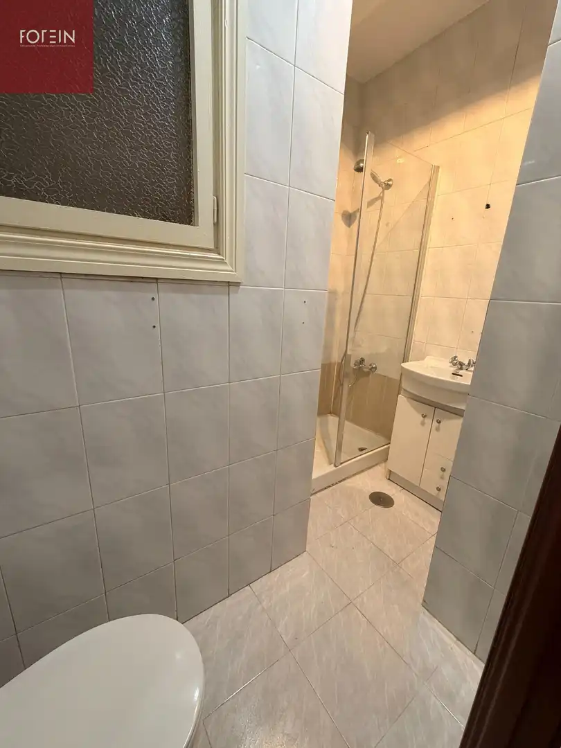 Bathroom of Flat for rent in Madrid  with Heating, Terrace and Storage room