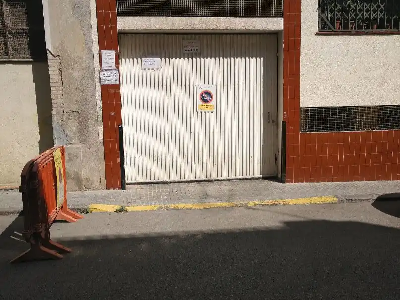 Einzelparkplatz zur Miete in Carrer ateneu 7