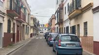 Exterior view of Single-family semi-detached for sale in  Sevilla Capital