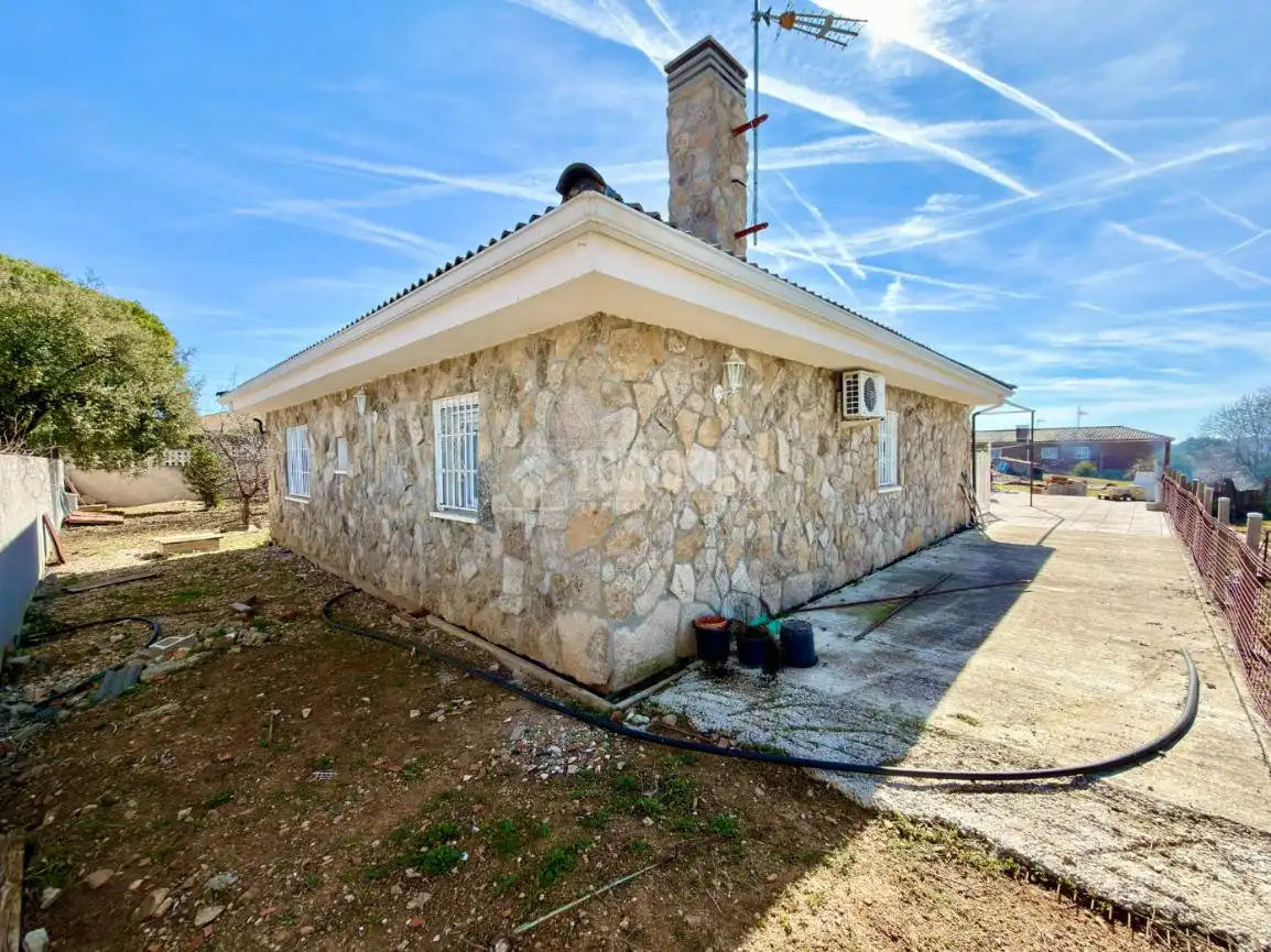Vista exterior de Casa o chalet en venta en Valdeavero con Calefacción, Terraza y Trastero