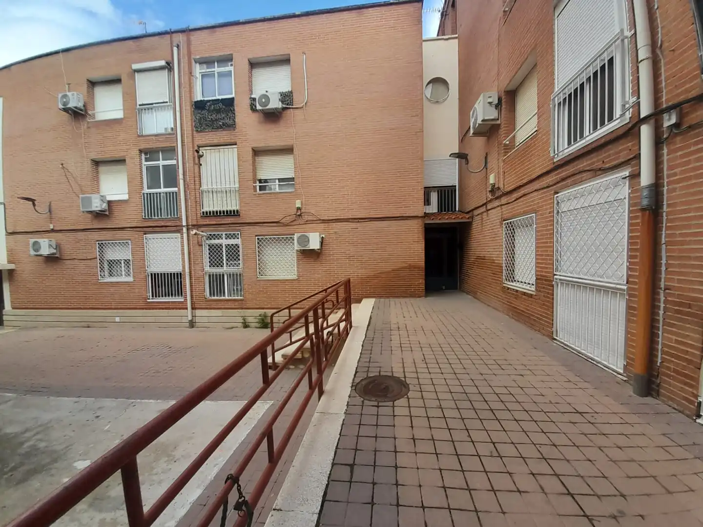 Vista exterior de Pis en venda en Puertollano amb Aire condicionat, Calefacció i Balcó