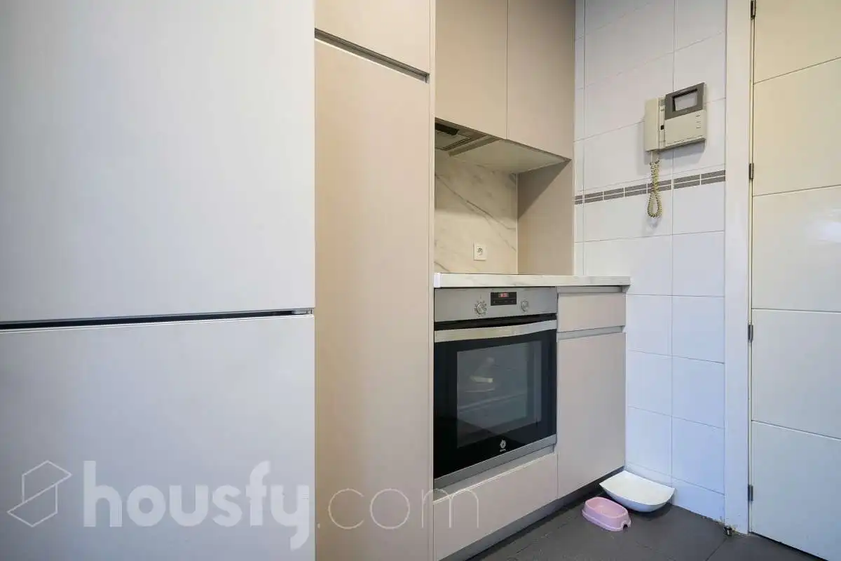 Cocina de Ático en venta en Madrid con Terraza, Trastero y Piscina comunitaria