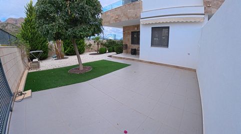 Amplio apartamento de esquina en planta baja con parcela y estudio exterior, imatge 2