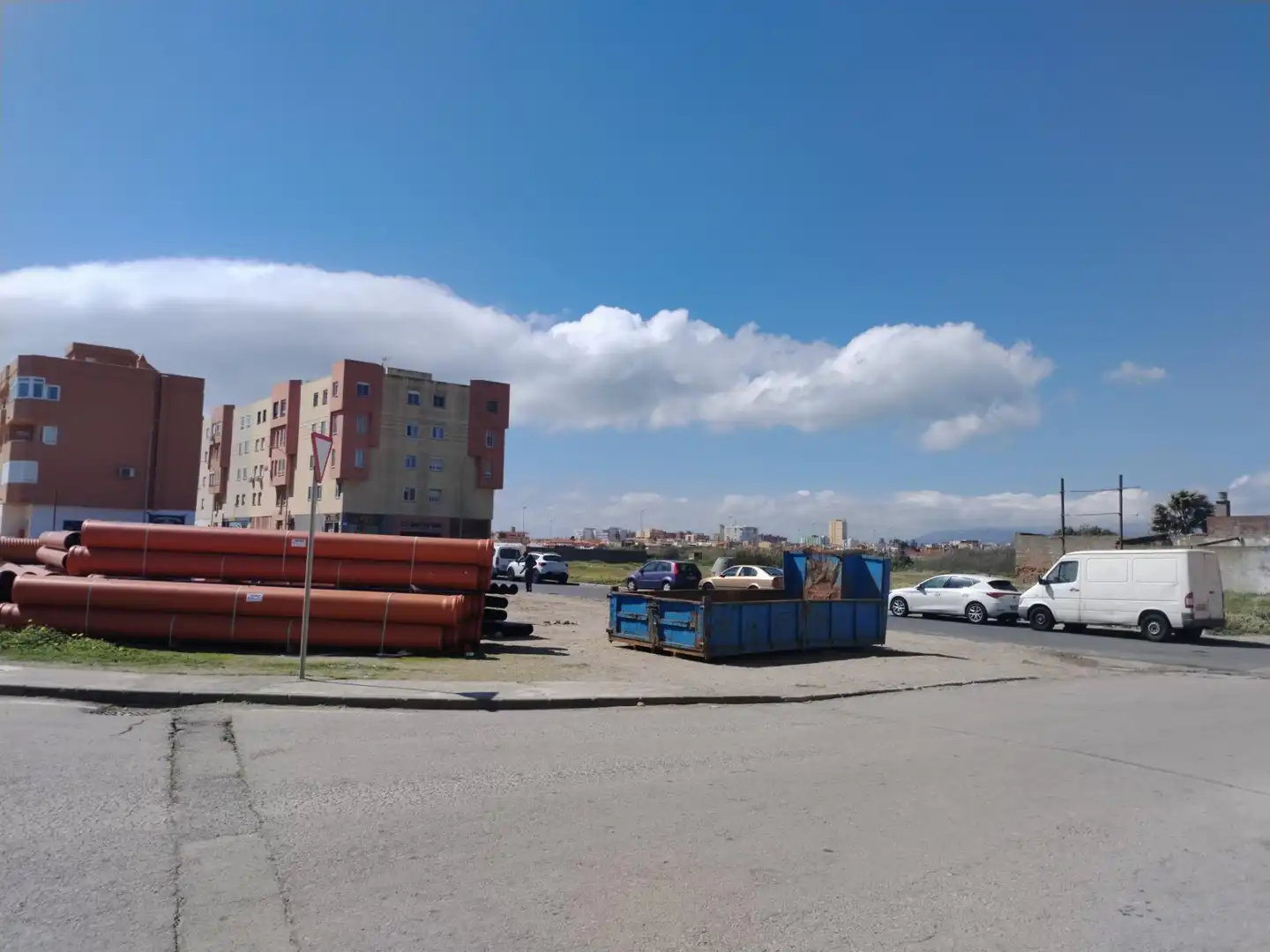 Aparcament de Casa o xalet en venda en La Línea de la Concepción amb Jardí privat i Terrassa