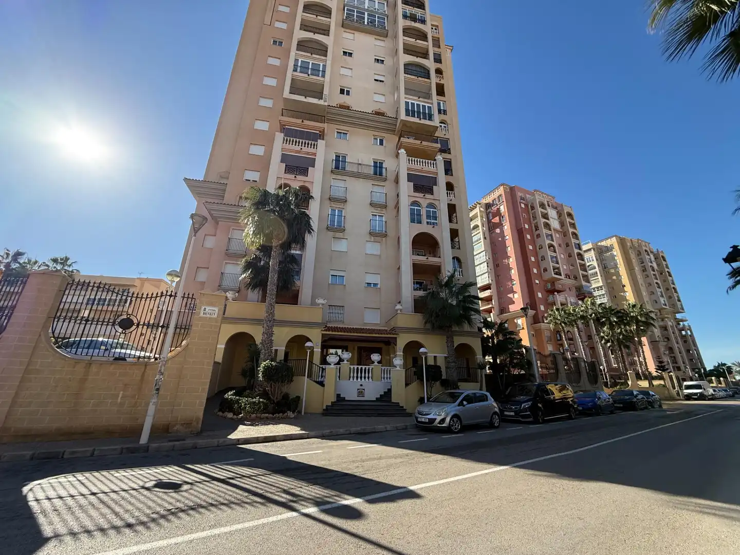 Vista exterior de Apartamento en venta en Torrevieja con Aire acondicionado, Terraza y Amueblado