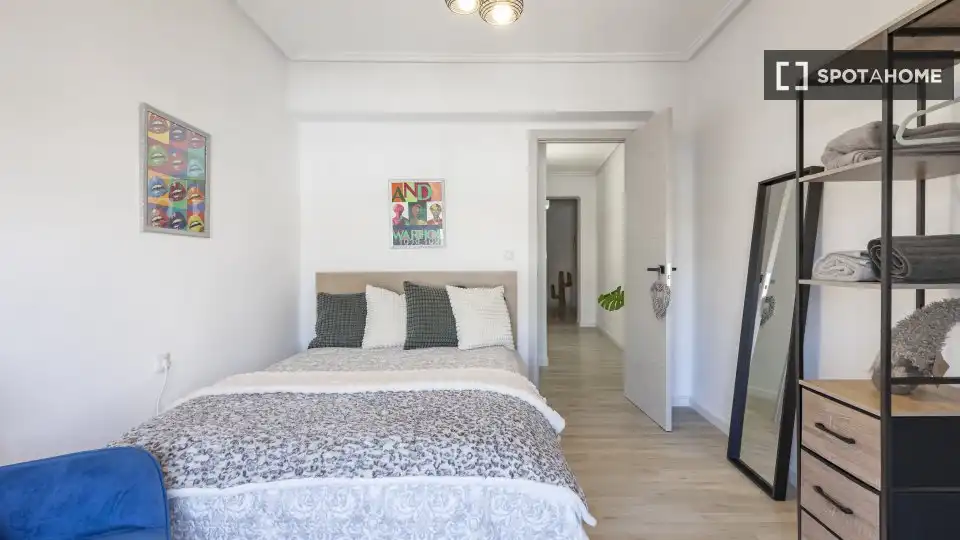 Schlafzimmer von Wohnungen zur untervermieten in Paterna mit Klimaanlage, Terrasse und Möbliert