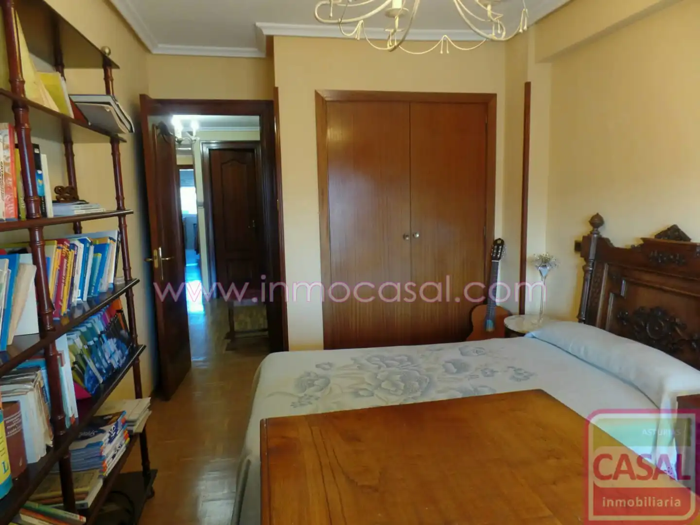 Bedroom of Flat for sale in Oviedo   with Heating, Terrace and Furnished