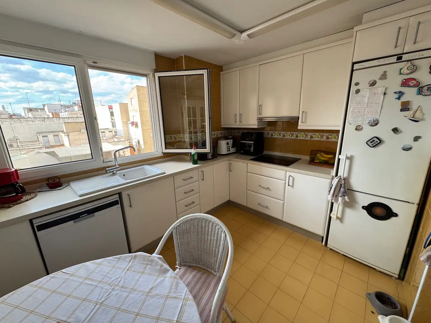 Cuina de Pis de lloguer en Villena amb Aire condicionat, Calefacció i Balcó