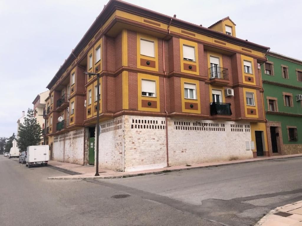 Exterior view of Office for sale in Baeza