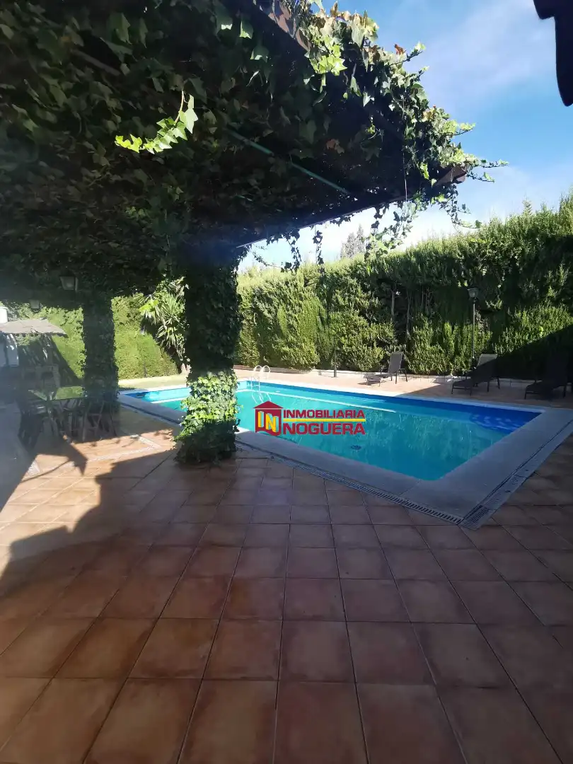 Detached house with pool for sale in Écija