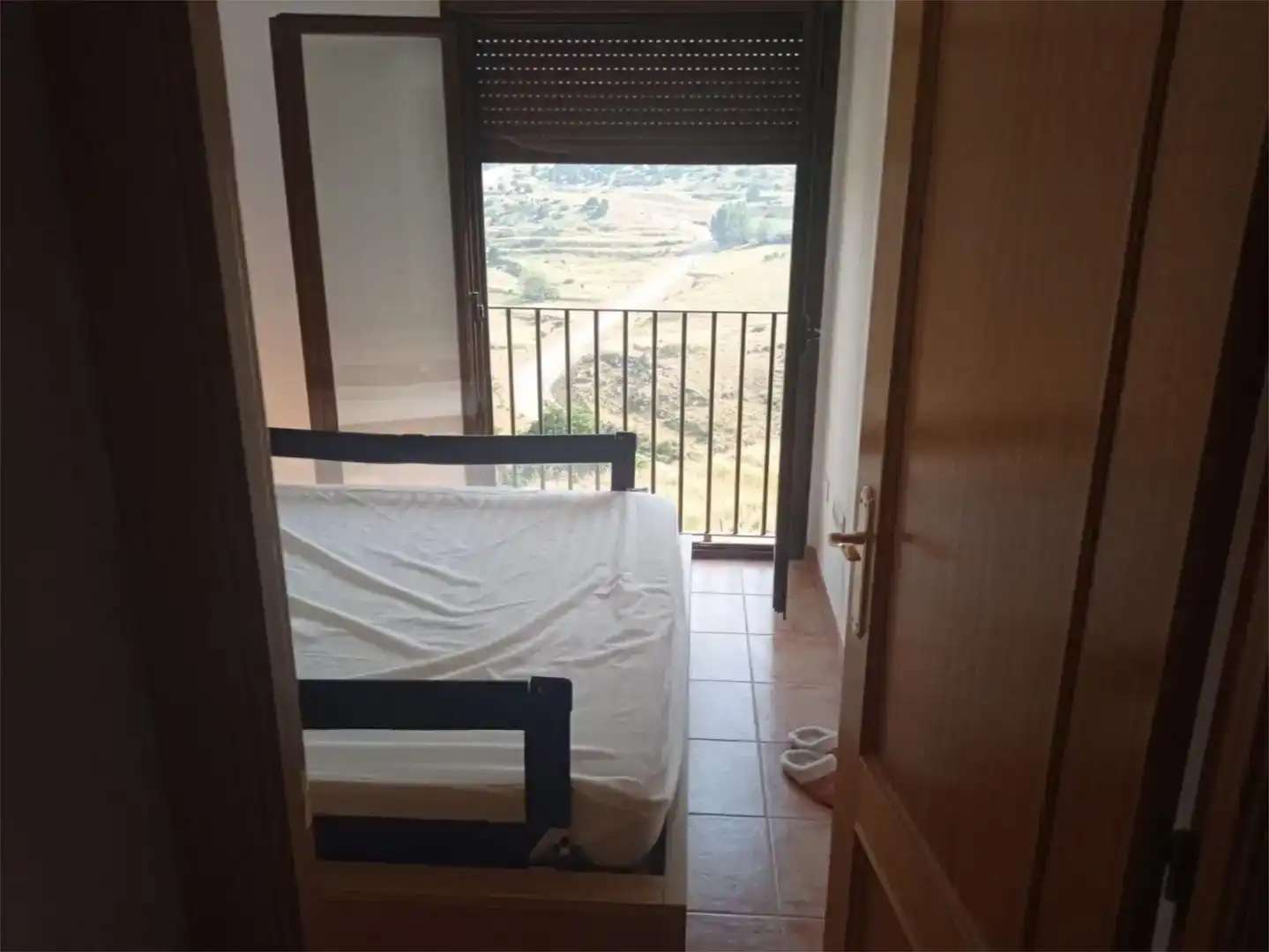 Dormitori de Casa adosada en venda en Valdelinares amb Moblat i Balcó