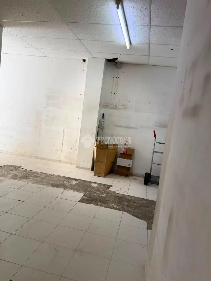Local comercial en venda a Sur, imagen 3