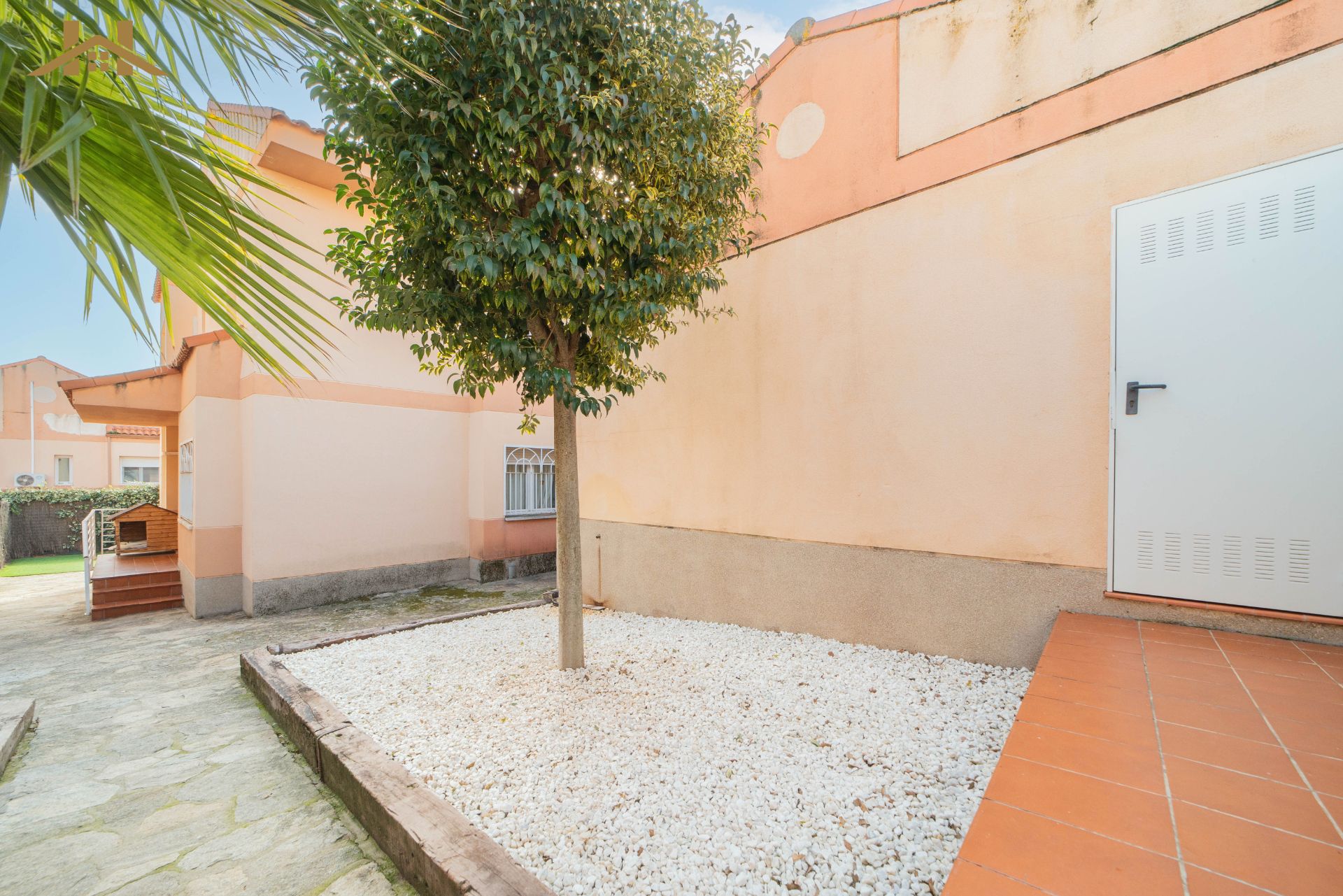 Jardí de Casa adosada en venda en Valdemorillo amb Aire condicionat, Calefacció i Jardí privat