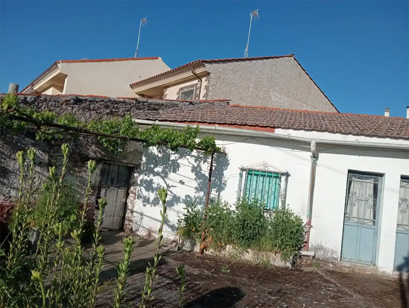 Vista exterior de Planta baja en venta en Saelices el Chico