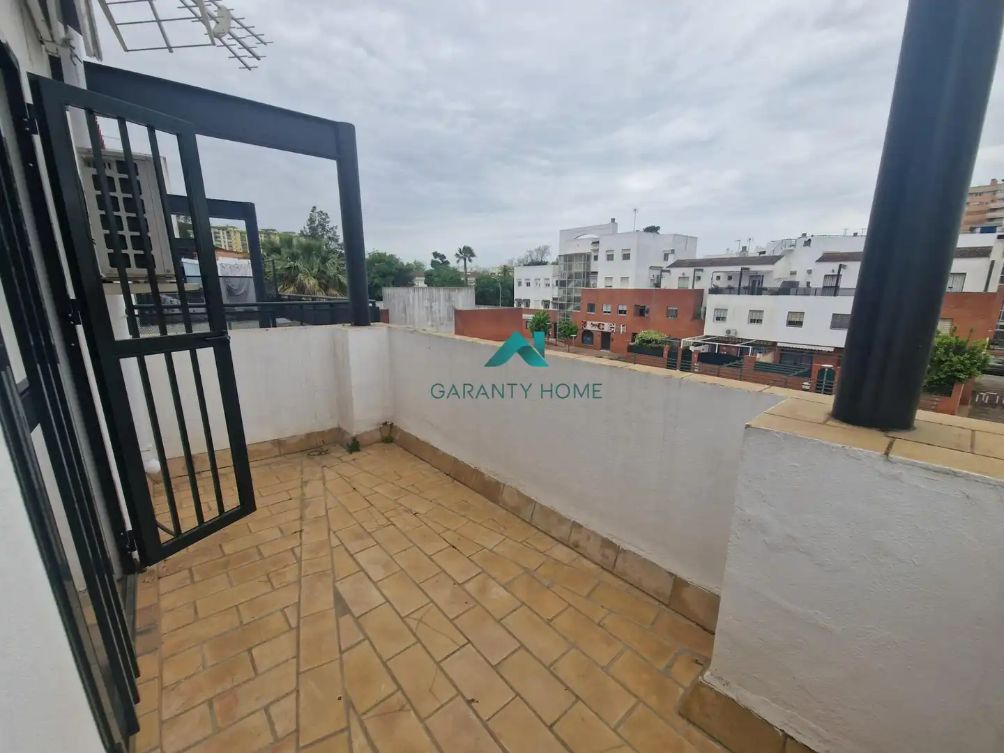 Terrasse von Einfamilien-Reihenhaus zum Verkauf in Jerez de la Frontera mit Klimaanlage und Terrasse