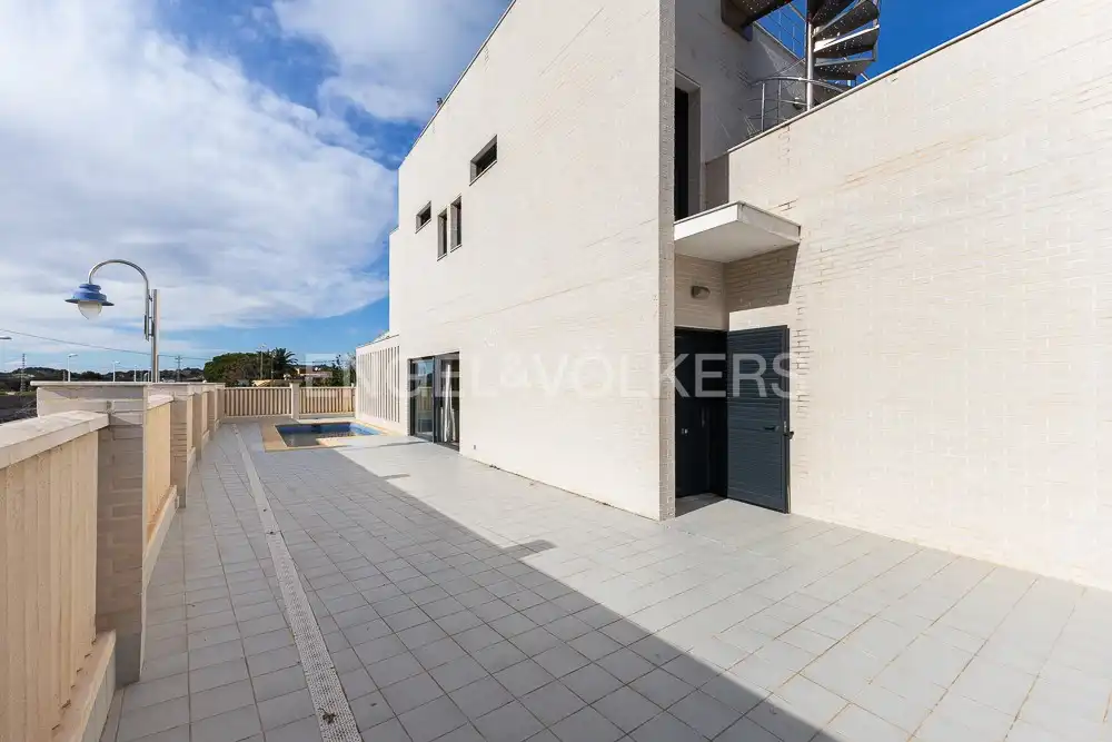 Exterior view of Houses for sale in Cullera  with Air Conditioner, Heating and Terrace