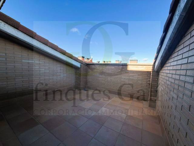 Dúplex en Venta en Calle Caça De La en Sant Fruitós de Bages