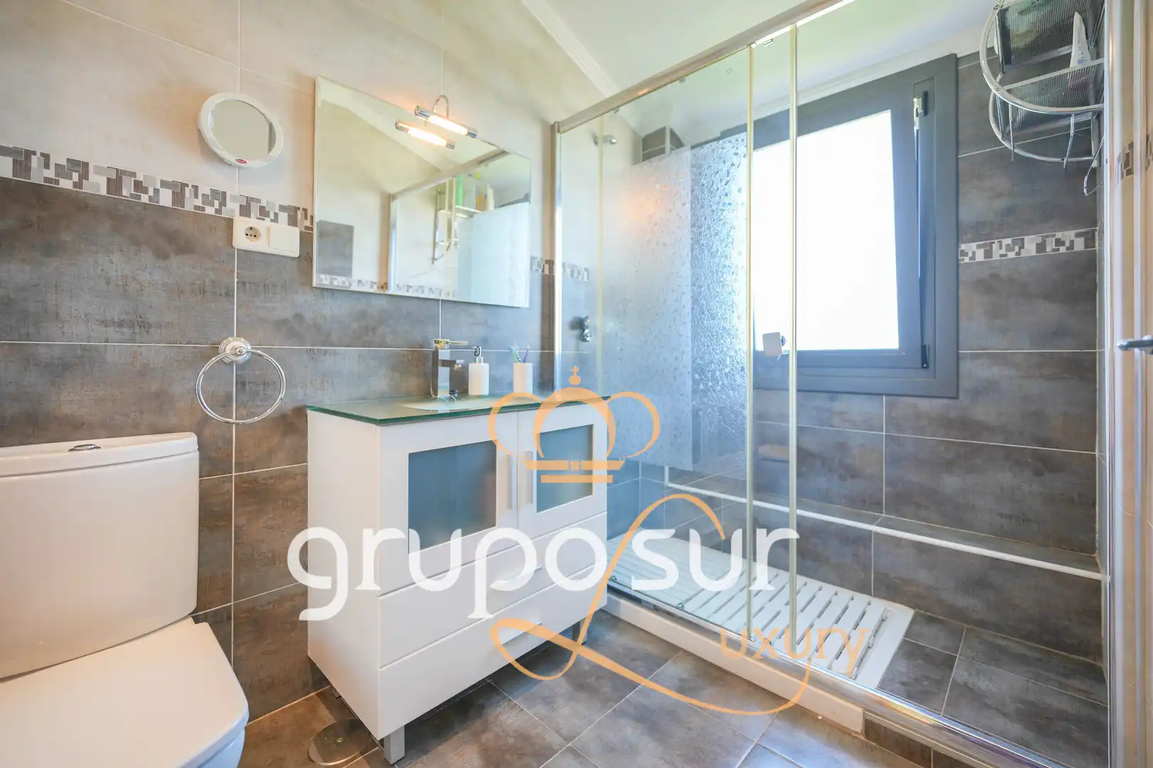 Baño de Casa o chalet en venta en Aldeamayor de San Martín con Calefacción, Jardín privado y Terraza