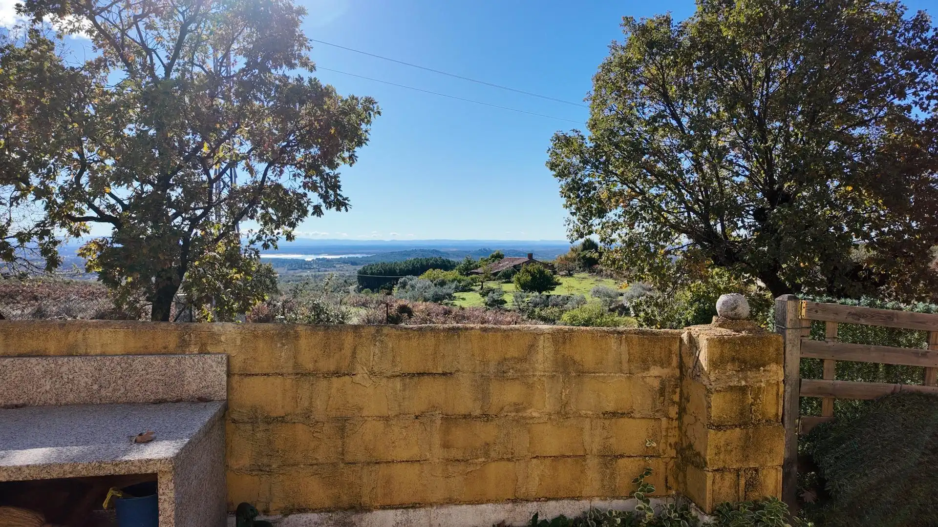Houses for sale in Candeleda  with Heating, Storage room and Furnished