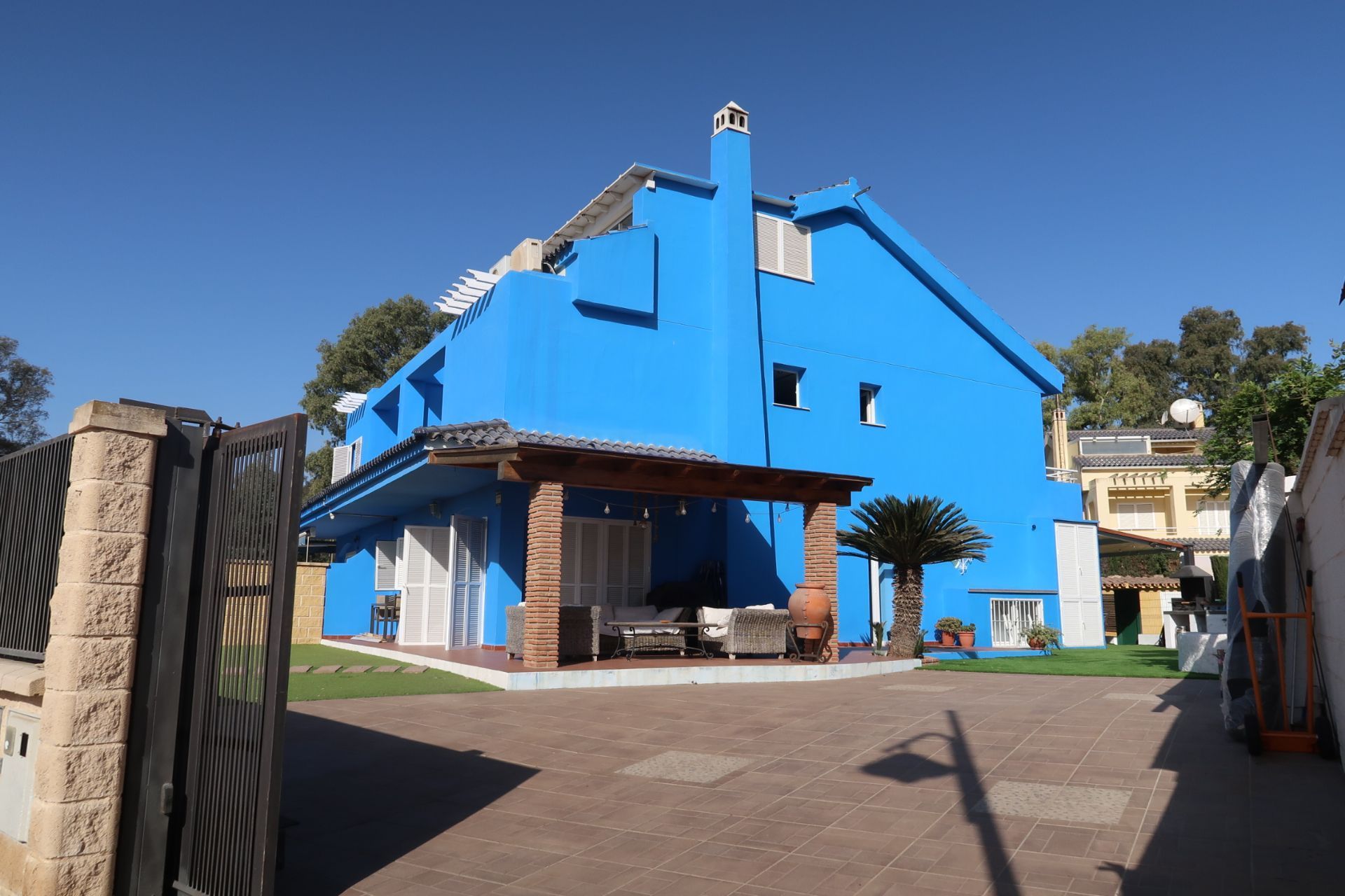 Vista exterior de Casa o xalet en venda en Málaga Capital amb Aire condicionat, Jardí privat i Terrassa