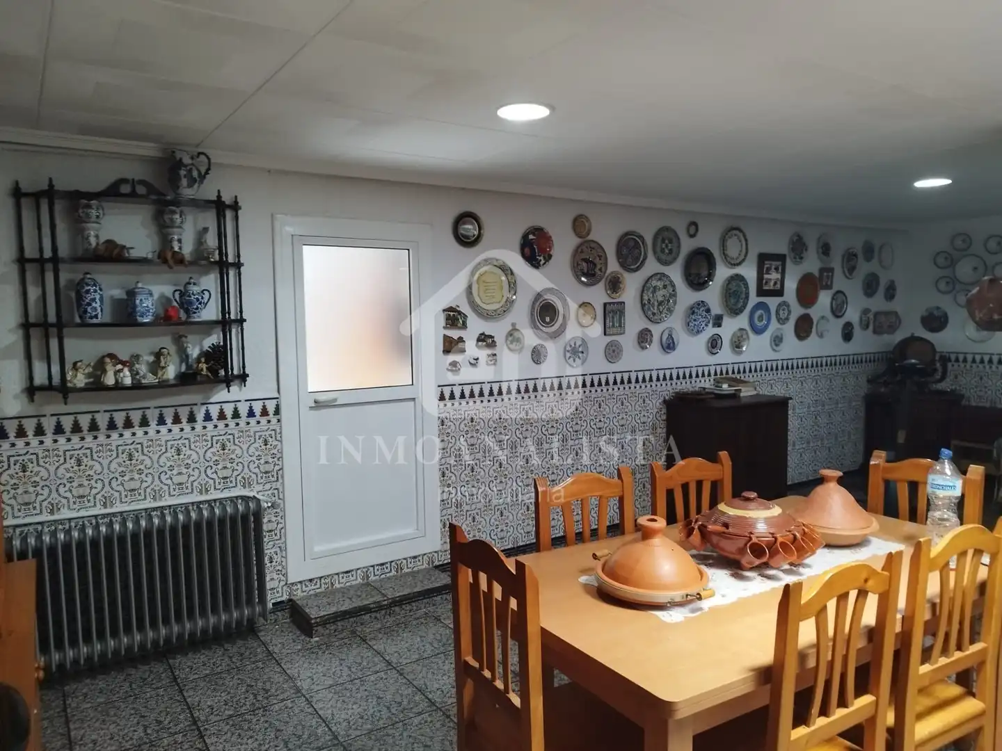 Kitchen of Houses for sale in Requena  with Air Conditioner, Terrace and Storage room