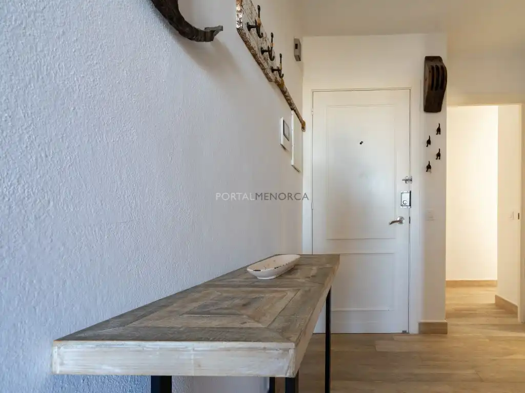 Wohnung zum Verkauf in Es Castell mit Klimaanlage