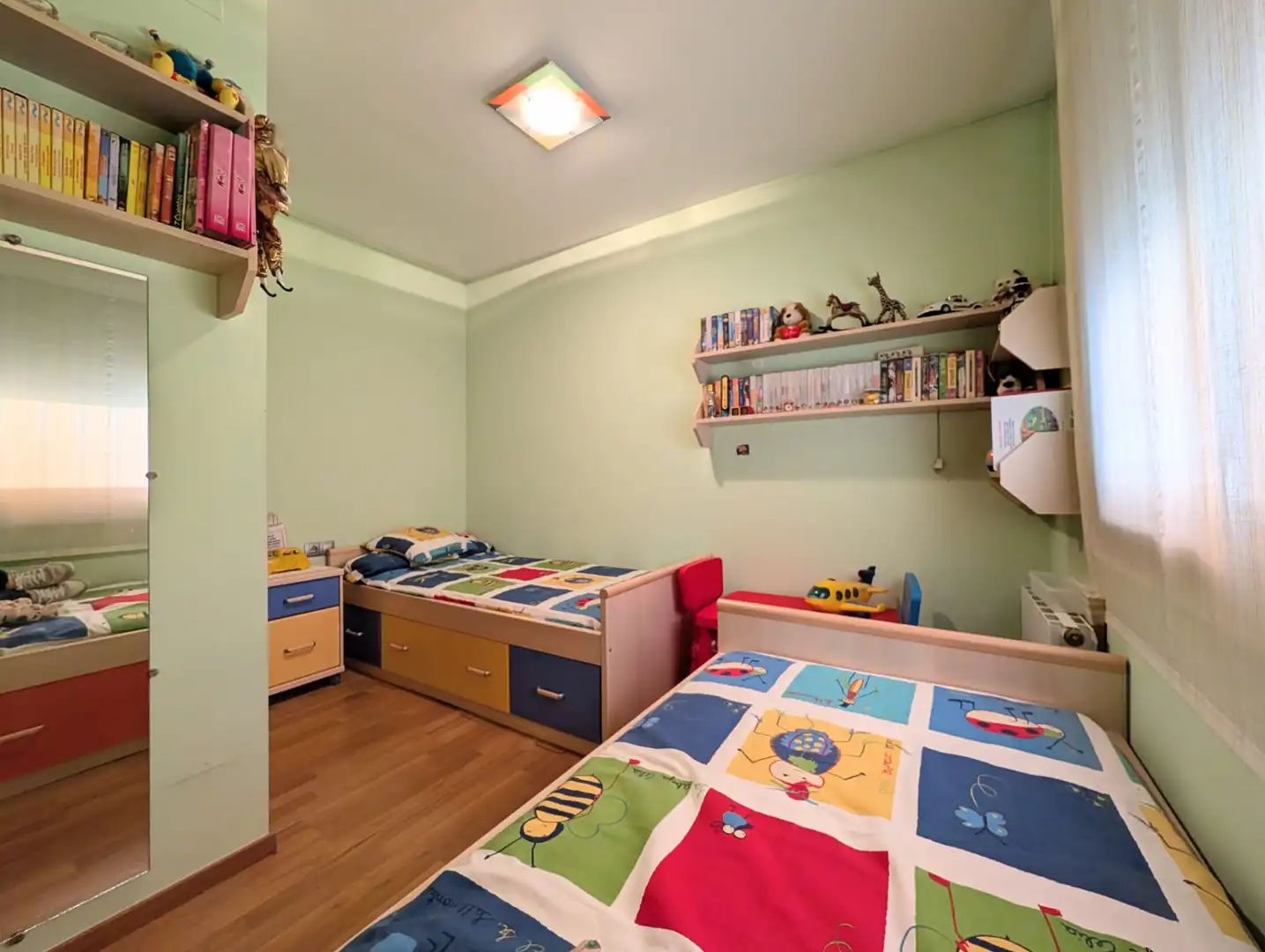 Habitación de Casa o chalet en venta en Santa Coloma de Gramenet con Aire acondicionado, Calefacción y Parquet