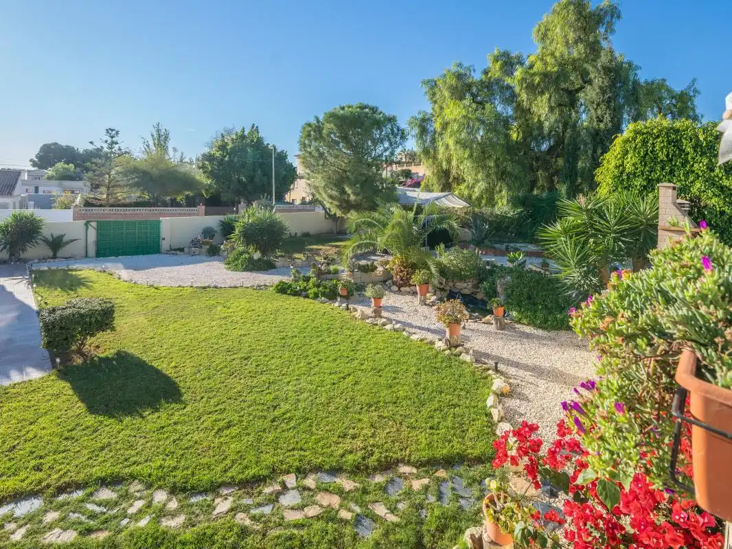 Jardí de Casa o xalet en venda en Mutxamel amb Calefacció, Jardí privat i Terrassa