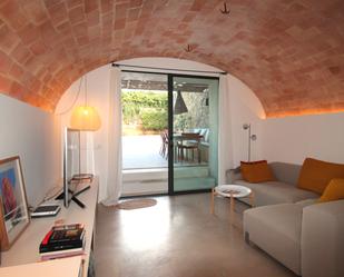 Sala d'estar de Casa adosada en venda en Vilajuïga amb Aire condicionat i Terrassa