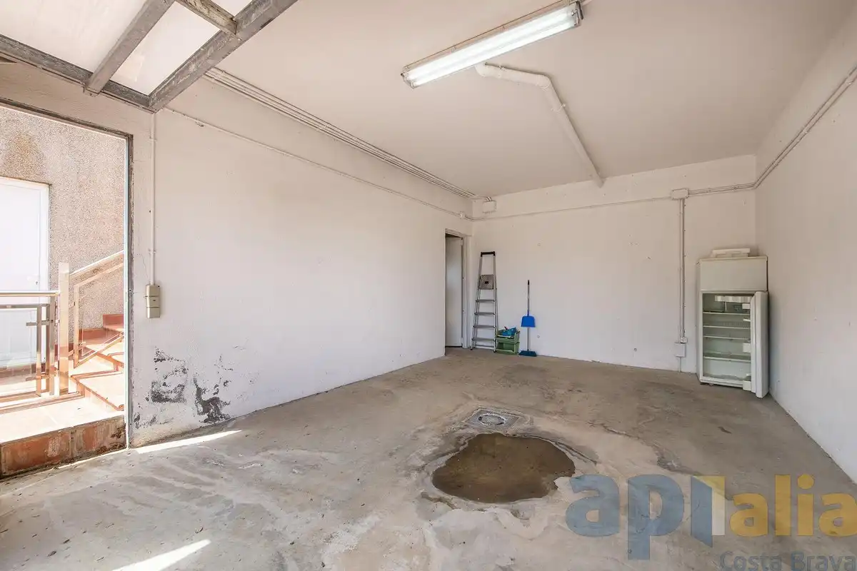 Parking de Casa adosada en venta en Sant Feliu de Guíxols con Calefacción, Jardín privado y Terraza
