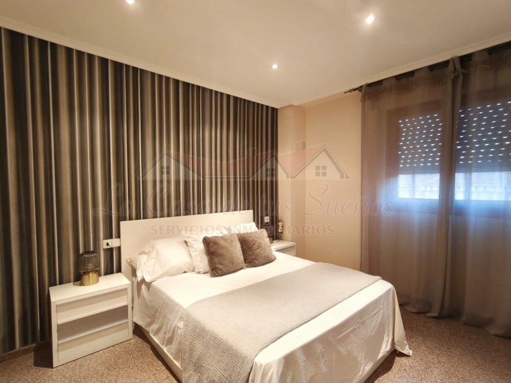 Bedroom of Flat for sale in Sax