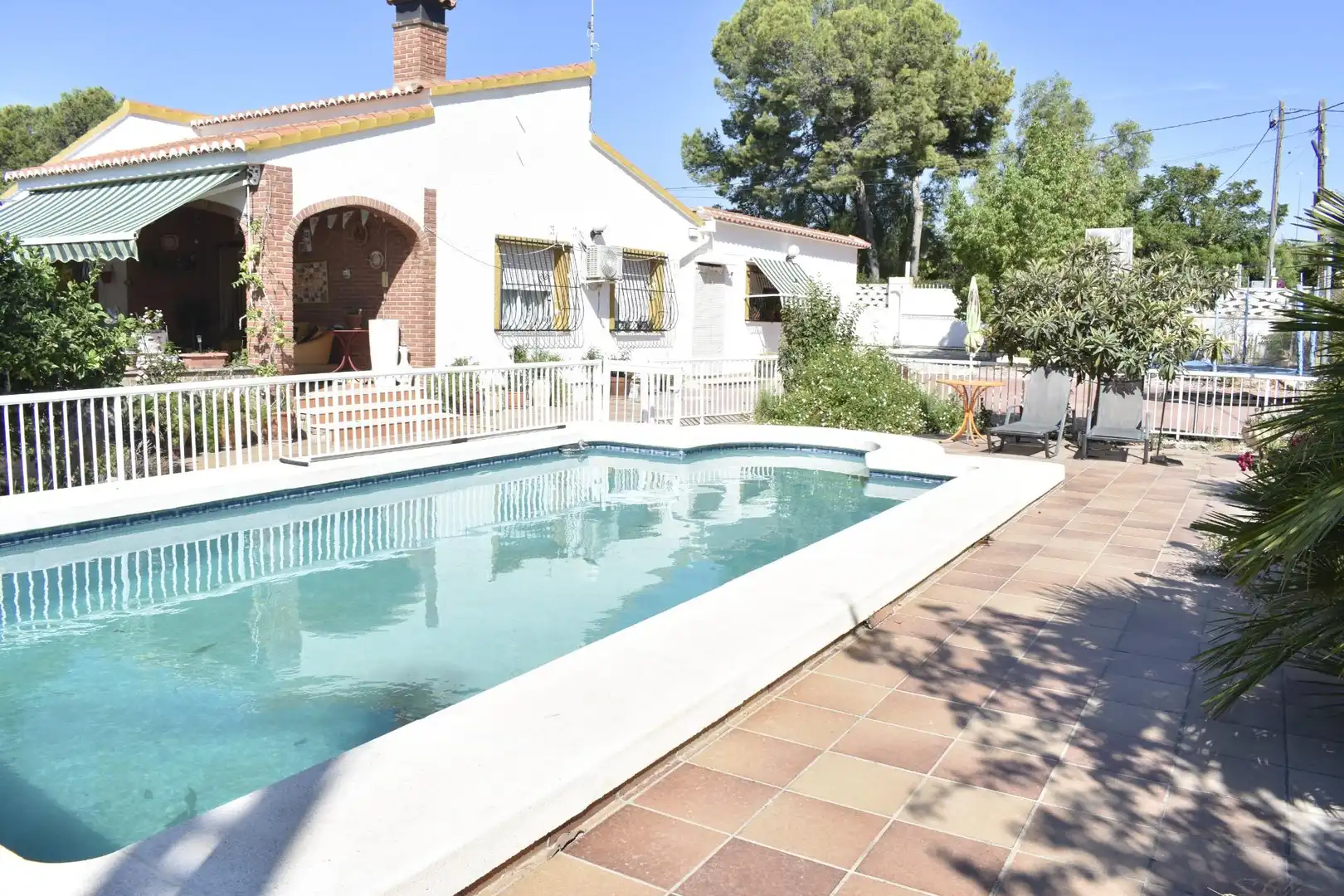 Villa mit Pool zum Verkauf in Villamontes - Boqueres