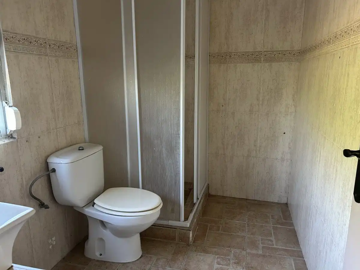 Badezimmer von Haus oder Chalet zum Verkauf in Castellón de la Plana / Castelló de la Plana mit Privatgarten, Abstellraum und Schwimmbad