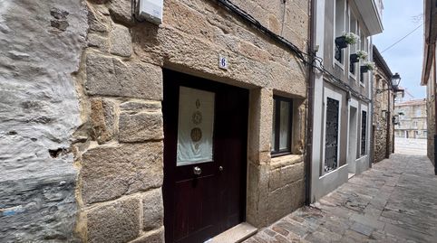 CASA DE PIEDRA RESTAURADA EN EL CENTRO HISTORICO DE MUROS, AYUNTAMIENTO DE MUROS.
