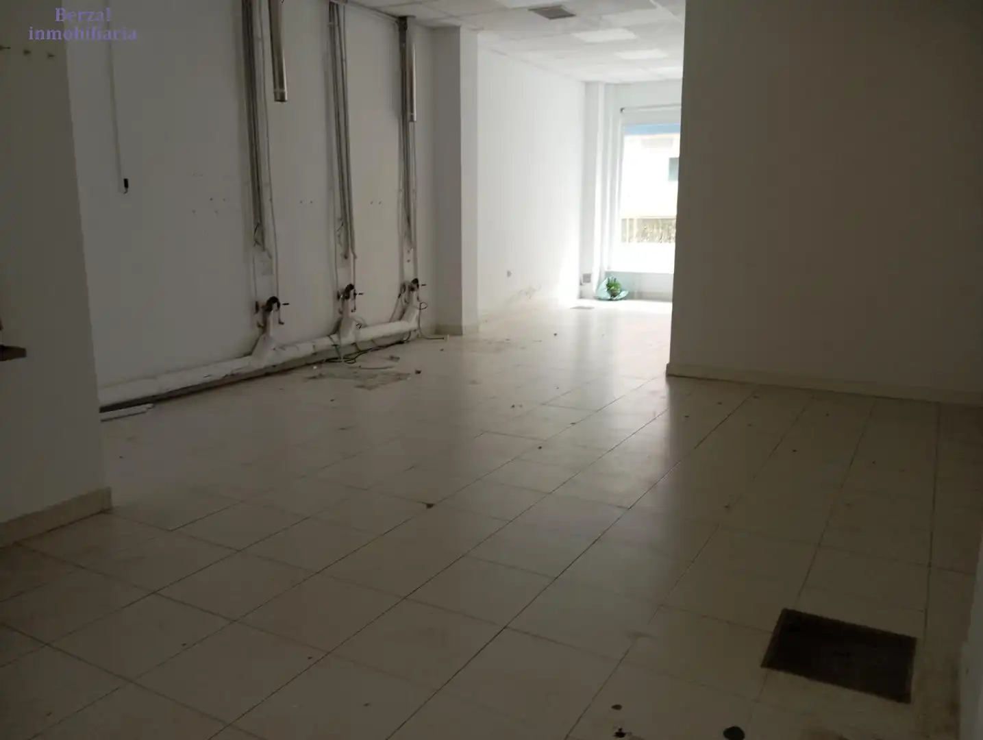 Geschaftsraum zur Miete in  Logroño