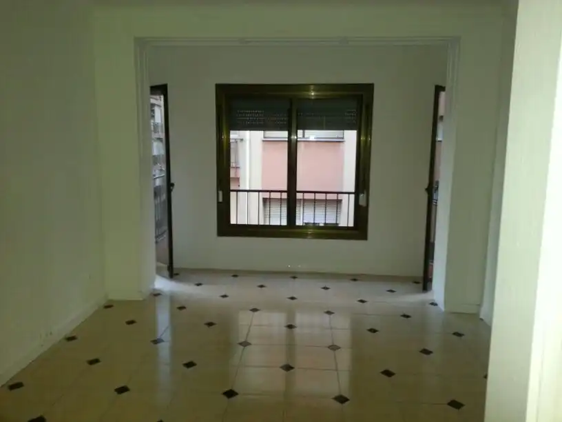 Piso en venta en Badalona con Terraza y Balcón